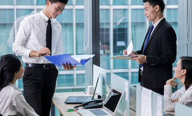 互聯網經營范圍的多元化實踐 從銷售到技術咨詢服務的全面解析